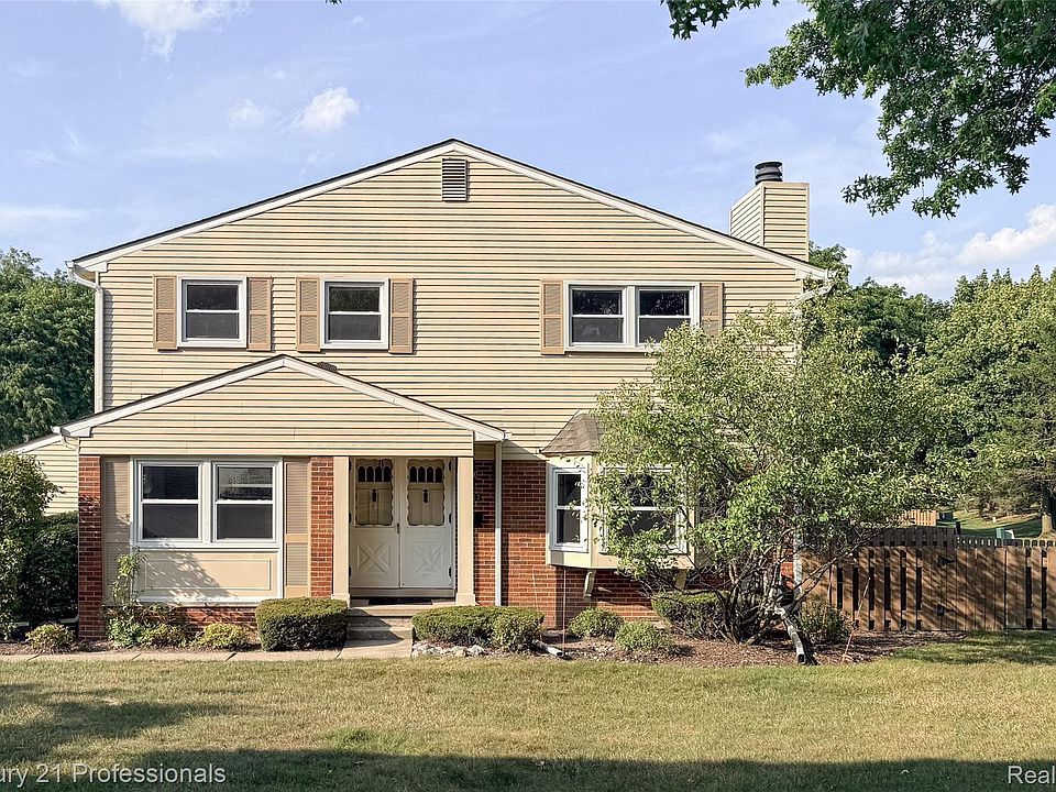 1520 Brentwood Dr, photo 2