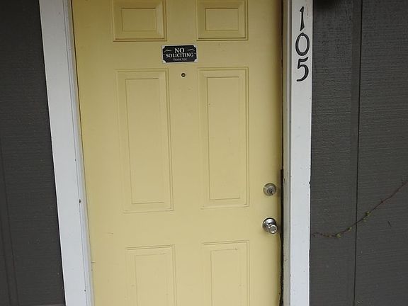 2nd image of 1935 W Stone St #105