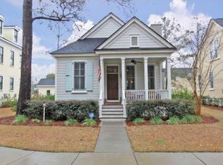 617 N Hickory St, Summerville, SC 29483
