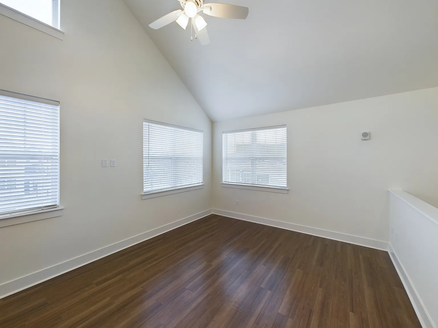 2 bed, 1180 sqft, $2,029 — Photo 2