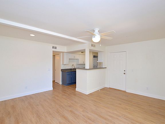 5th image of 4308 N Longview Ave APT 109
