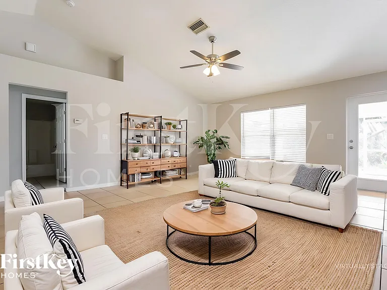 2925 Silas Ave — Photo 3