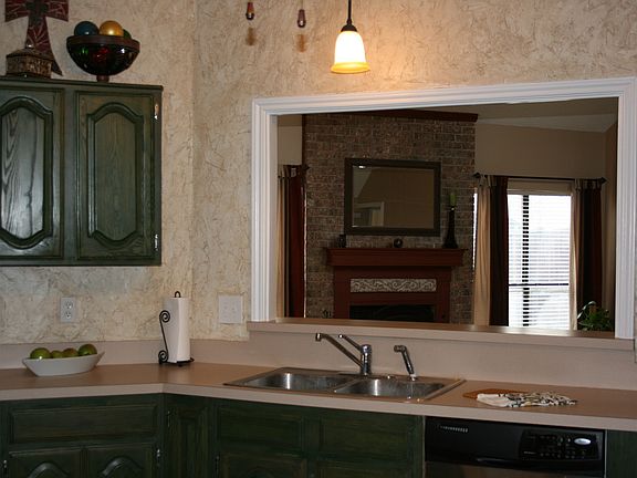 2nd image of 2032 Robin Hill Ln