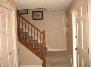 261 Lakeview Dr, Mason City, IA 50401