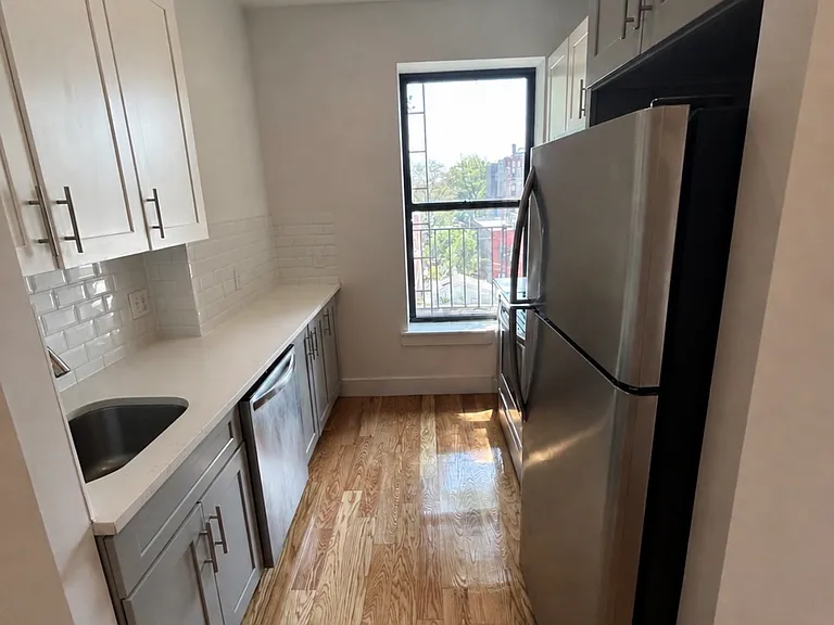 2004 Crotona Ave #3 — Photo 13