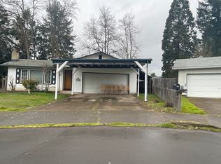 666 70th St, Springfield, OR 97478