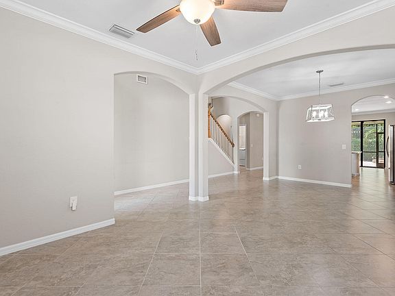 4th image of 9403 Foxglove Ln