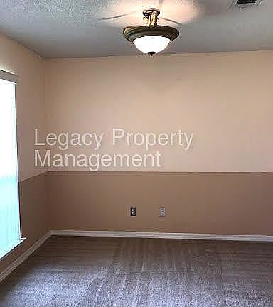 5th image of 2317 Caddy Shack Ln