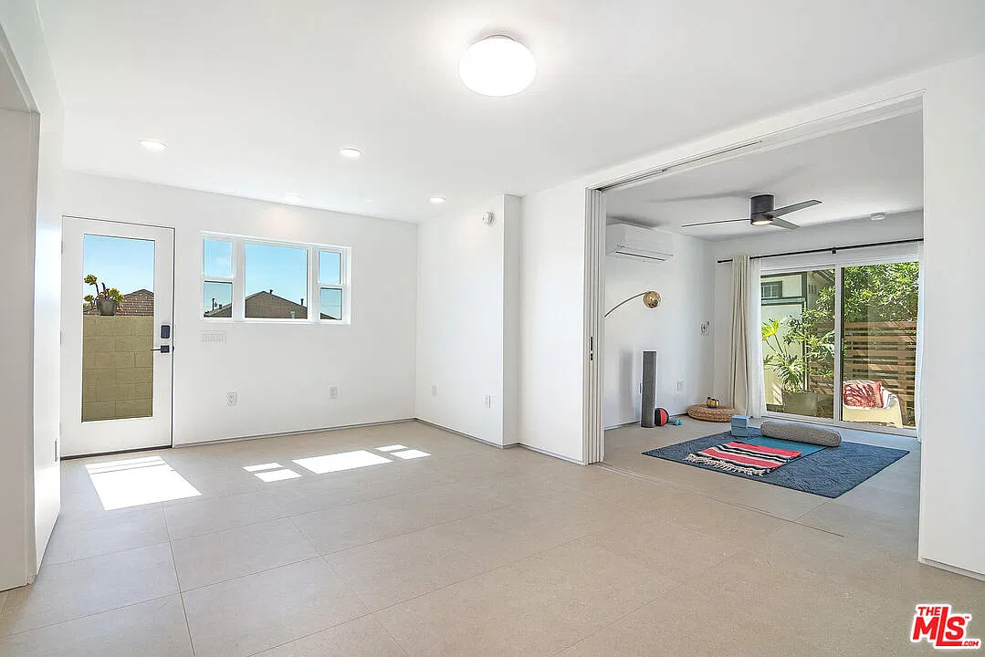 2 bed, $4,850 — Photo 3
