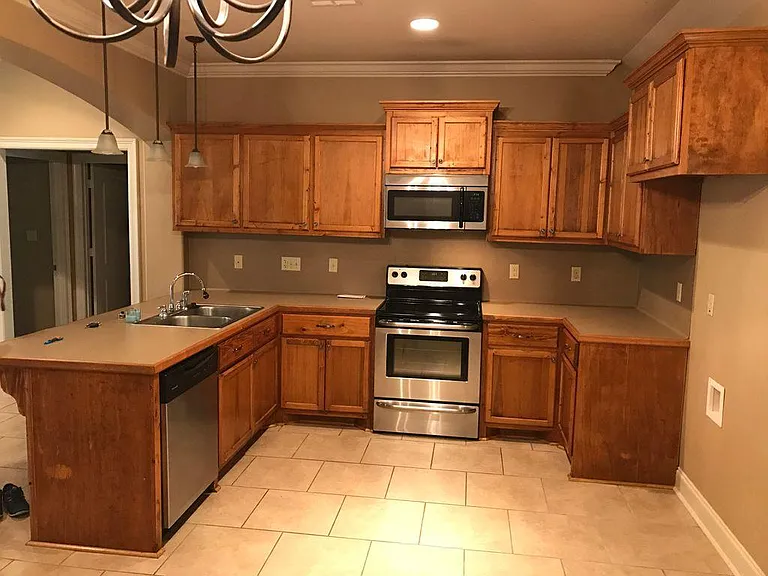 945 Lillian Michel Dr — Photo 2