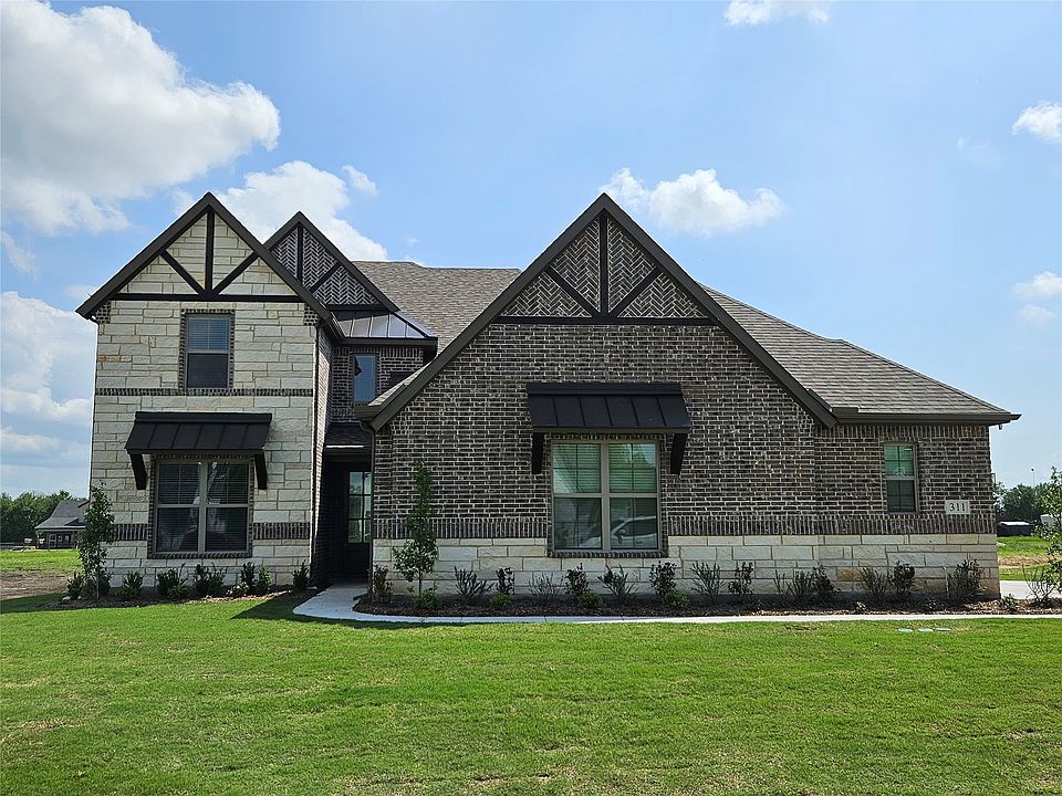 1st image of 311 Redwood Cir