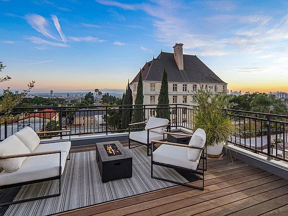 4th image of 1412 N Crescent Heights Blvd #206-1/2