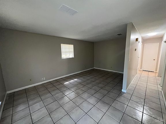 4th image of 5859 Mapleton St