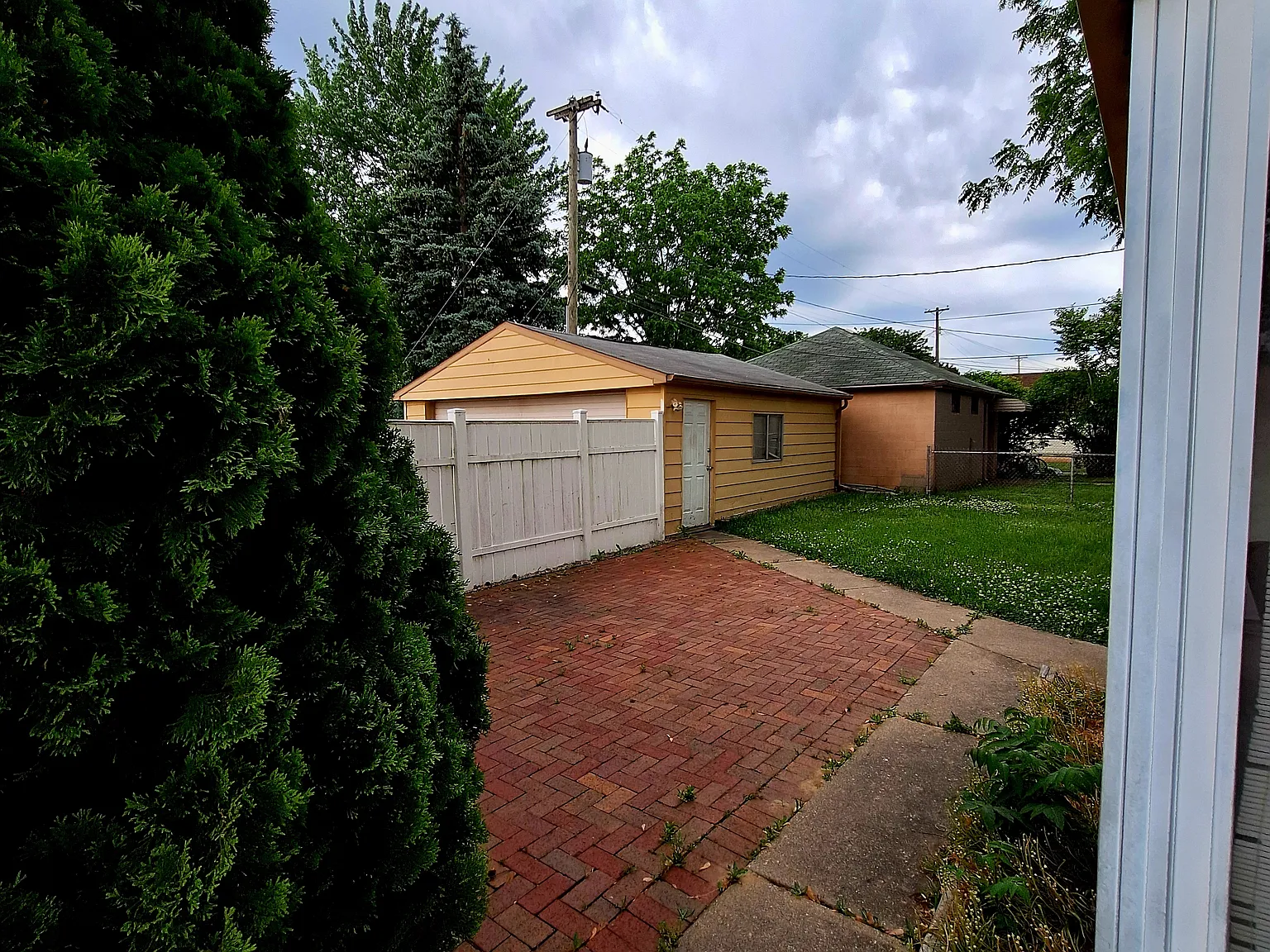 3 bed, 980 sqft, $1,500 — Photo 4