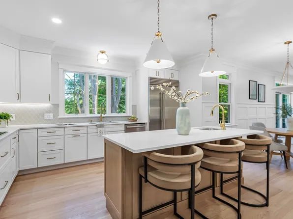 16 Middleby Rd, Lexington, MA 02421