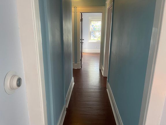 5th image of 103 Shirley Ave