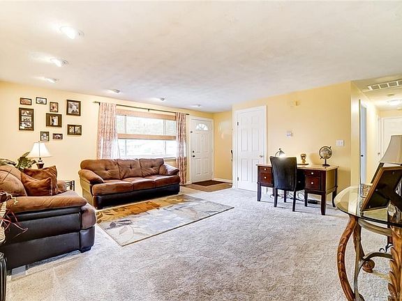 5th image of 45 Gulfwood Ct
