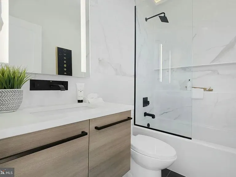 516 M St NW #3 — Photo 18