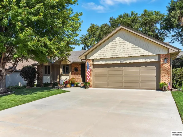10286 Z St, Omaha, NE 68127
