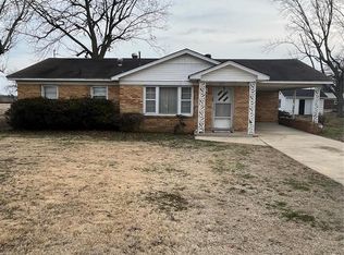 215 Patty Lynn Dr, Kennett, MO 63857