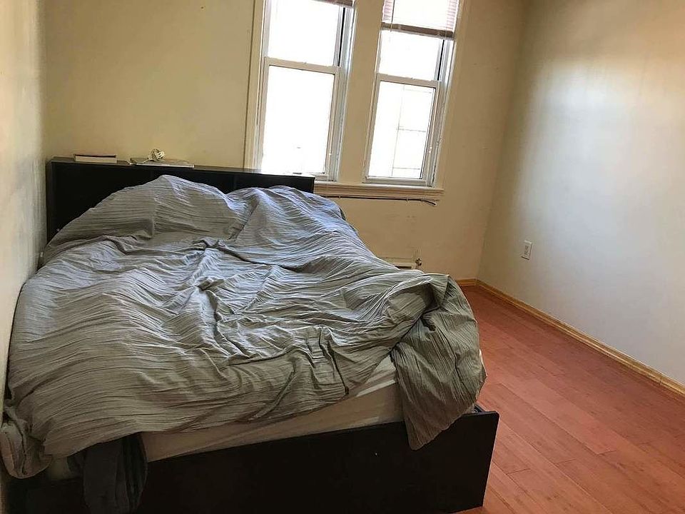 1st image of 3103 34th Ave #1A