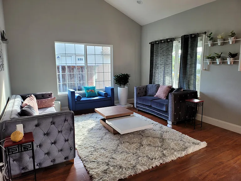 4642 Carmen Way — Photo 3