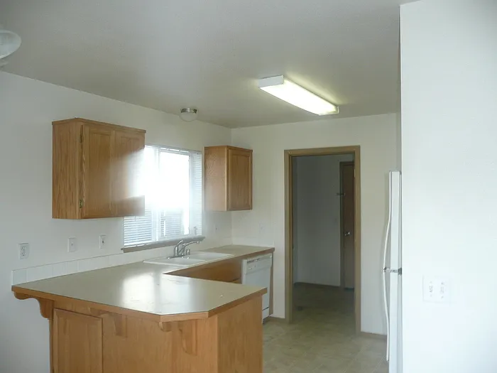 3 bed, 2.5 bath, 1500 sqft, $2,400 — Photo 4
