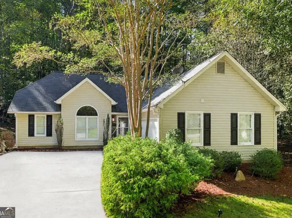 146 Pinebrook Dr, Waleska, GA 30183