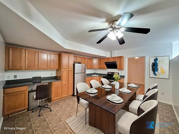 4th image of 131 Mallow St #1