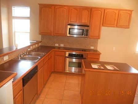 4th image of 5408 Hampshire Dr