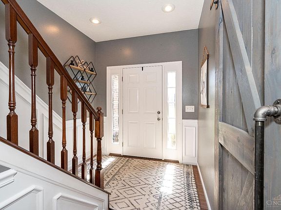 5th image of 402 Sudbury Dr