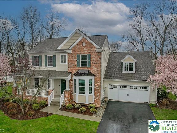 2nd image of 2698 Hollow View Dr