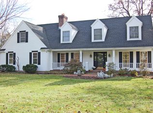 336 Bark River Ct, Delafield, WI 53018