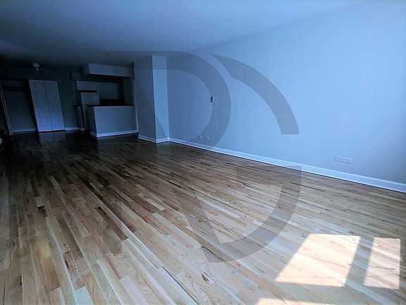 2nd image of 1447 N Dearborn St #A2