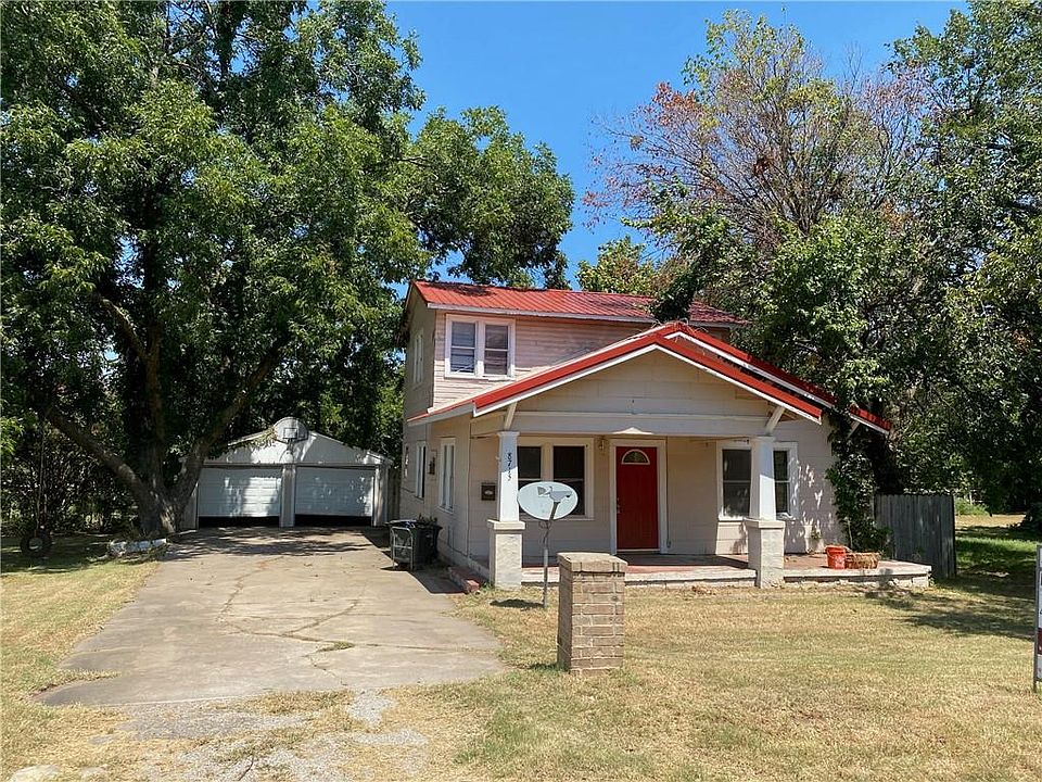 1st image of 8715 NE 52nd St