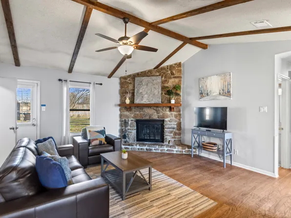 122 Pecan Valley Dr, Sherwood, AR 72120