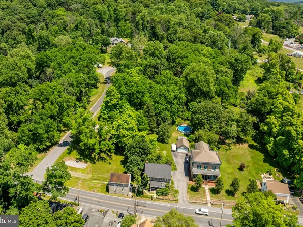 31 N Bingaman St, Reading, PA 19606