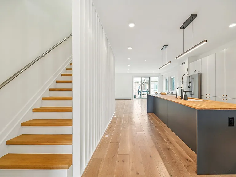 66B Henry Ave — Photo 14