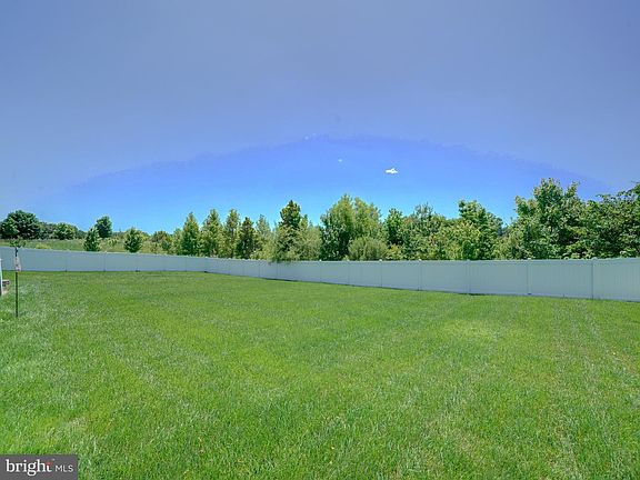 3rd image of 2112 Gable Dr