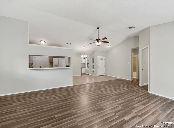 5th image of 6210 Datewest Cir