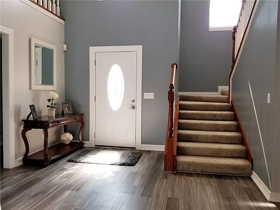 4th image of 2951 Parkwood Dr