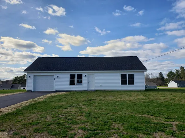 38 Stearns Farm Road, Hampden, ME 04444
