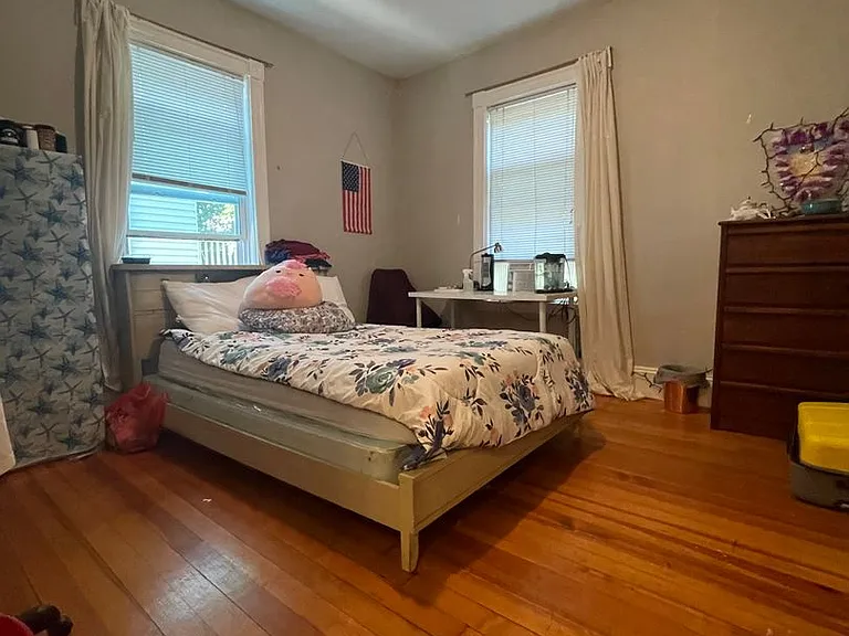 65 Hillside St — Photo 6