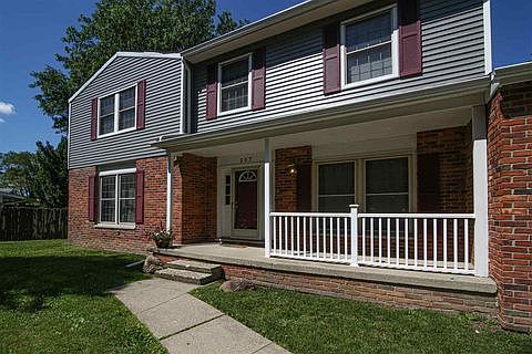 2nd image of 207 Bellewood Dr