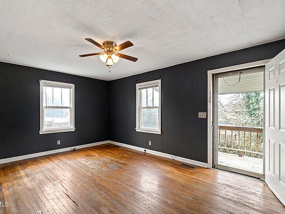 5th image of 1230 Indian Ridge Rd