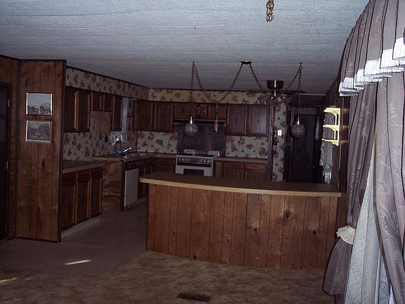 3rd image of 823 S Gulf St