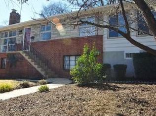 5892 9th Rd N, Arlington, VA 22205