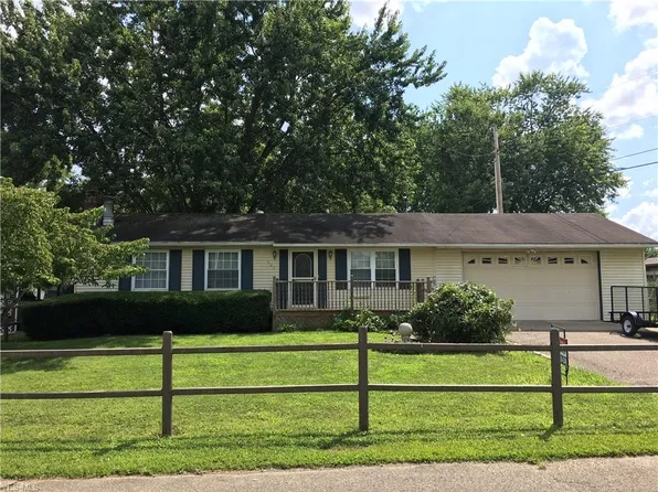 503 Center St, Newcomerstown, OH 43832