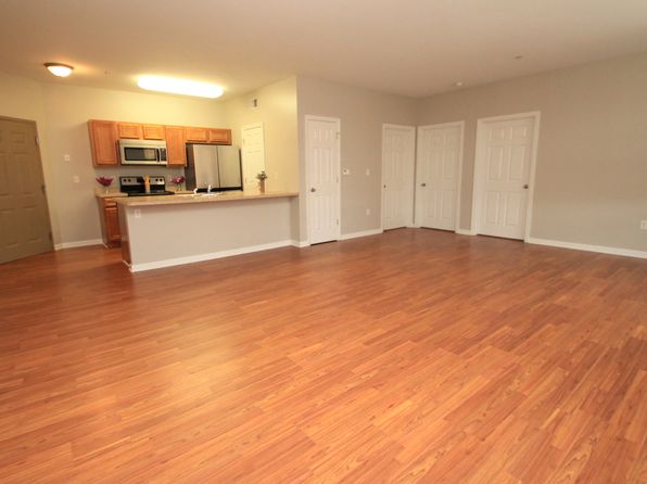 6450 Pleasant St APT 106