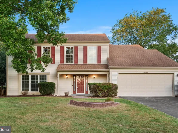 30104 Merchant Ct, Great Falls, VA 22066